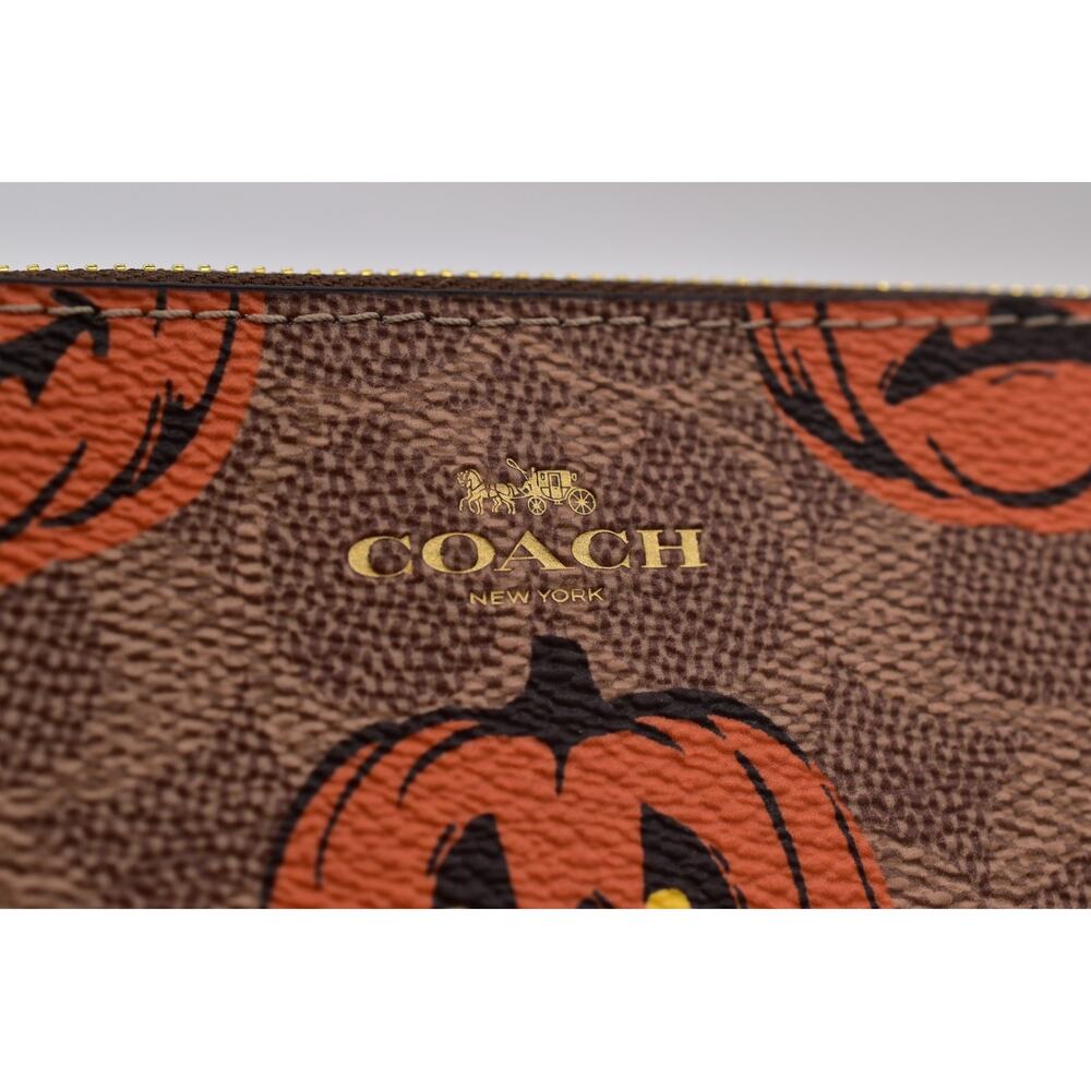 Coach Corner Zip Wristlet In Signature Canvas With Halloween Print Pumpkin NWT - Picture 16 of 16
